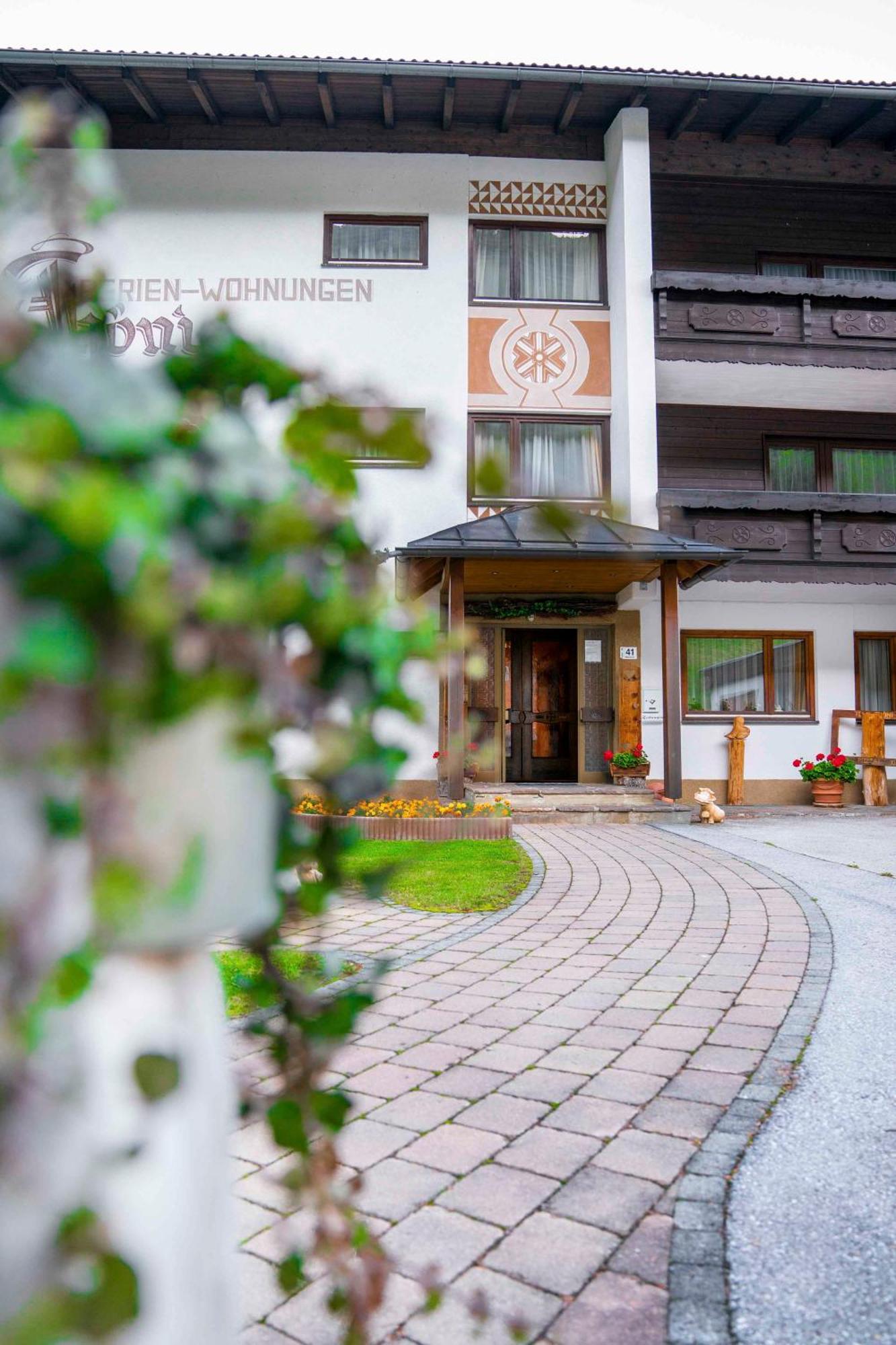 Ferienwohnungen Monja Und Dietmar Thoeni Arzl im Pitztal Exterior foto