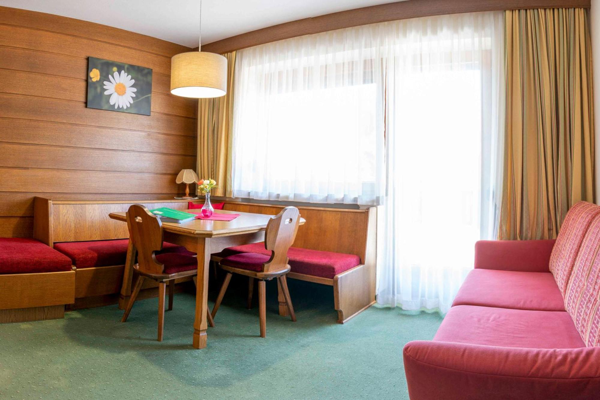 Ferienwohnungen Monja Und Dietmar Thoeni Arzl im Pitztal Exterior foto