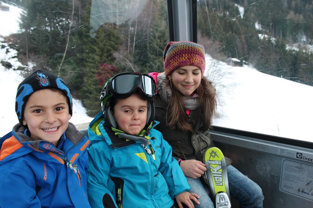 Ferienwohnungen Monja Und Dietmar Thoeni Arzl im Pitztal Exterior foto